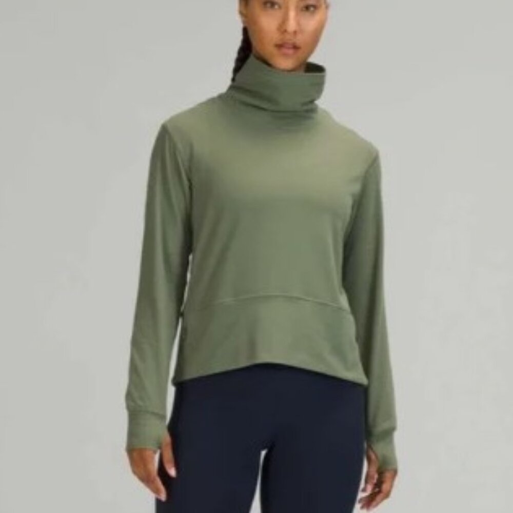 Lululemon Ready to Rulu Pullover, Size 4